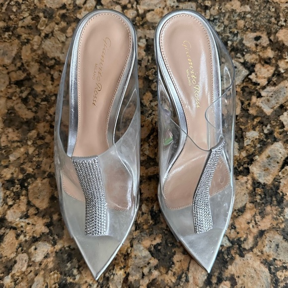 GIANVITO ROSSI
Sigma Crystal-Embellished Metallic Leather Sandals - Picture 7 of 11